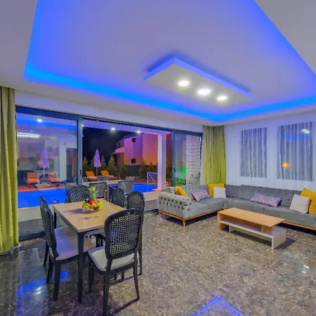 Villa Defnem 2 *